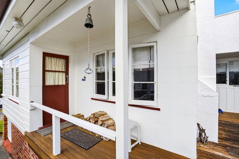 Photo of property in 1/50 Masterton Road, Rothesay Bay, Auckland, 0630