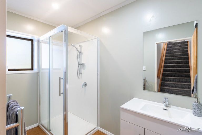 Photo of property in 243 Katherine Mansfield Drive, Whitemans Valley, Upper Hutt, 5371