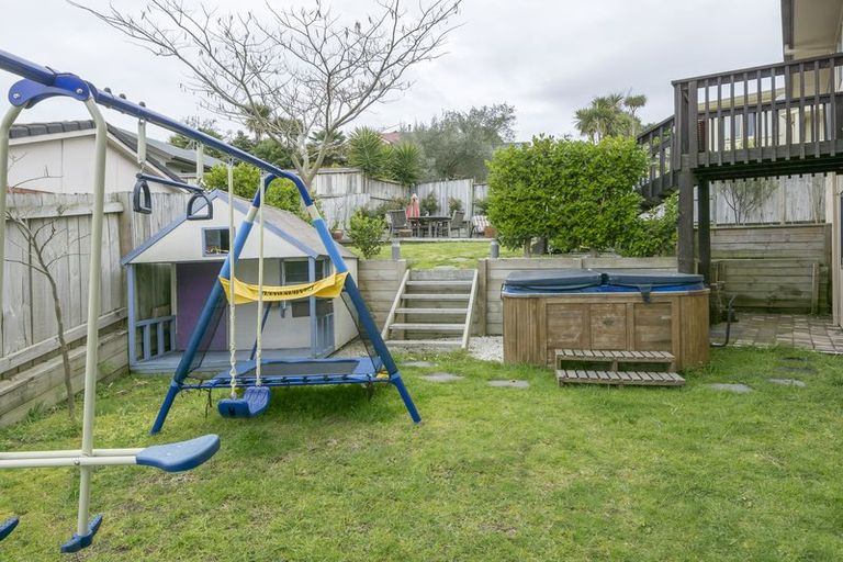 Photo of property in 105 Meander Drive, Welcome Bay, Tauranga, 3112