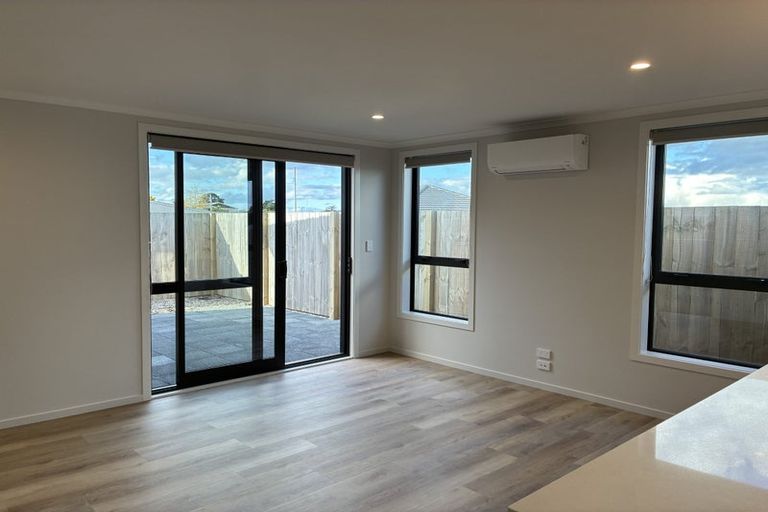 Photo of property in 28 Waruhia Crescent, Rototuna North, 3210