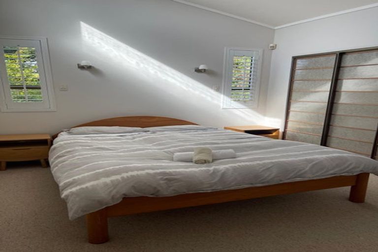 Photo of property in 5 Kate Way, Karori, Wellington, 6012
