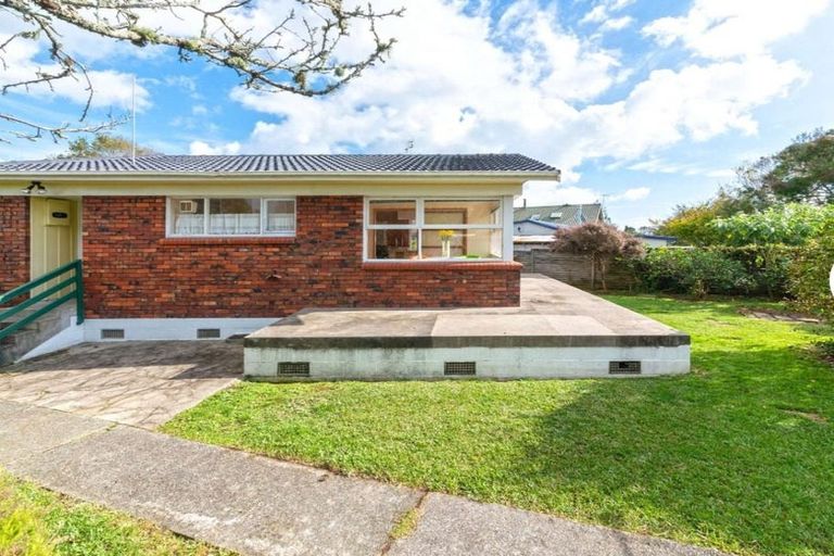 Photo of property in 9 Roys Road, Weymouth, Auckland, 2103