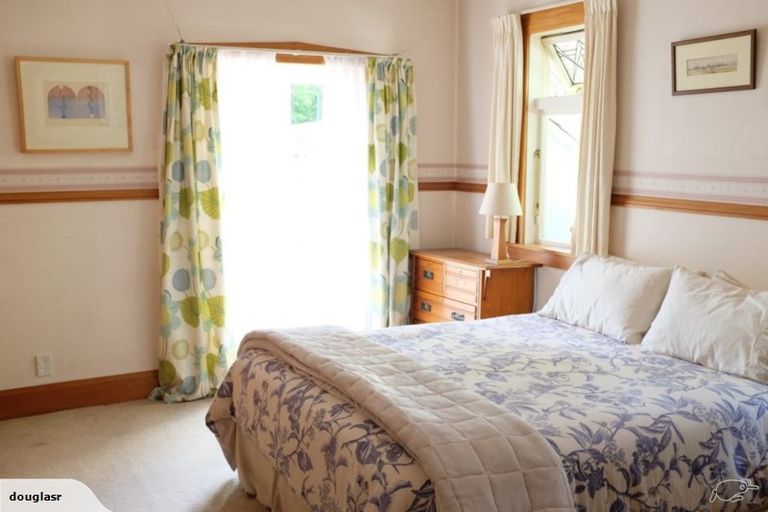 Photo of property in 119 Fifield Terrace, Opawa, Christchurch, 8023