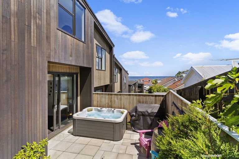 Photo of property in 14/20 Trent Street, Island Bay, Wellington, 6023