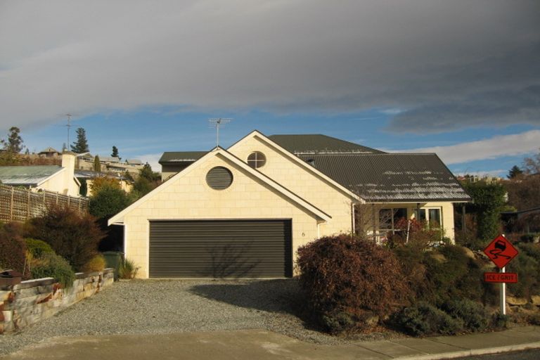 Photo of property in 6 Earnscleugh Road, Bridge Hill, Alexandra, 9320