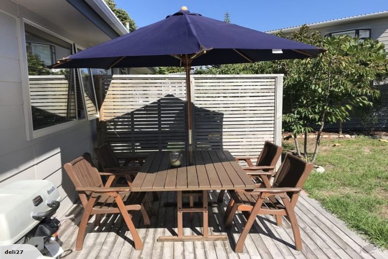 Photo of property in 53 William Street, Waikanae Beach, Waikanae, 5036