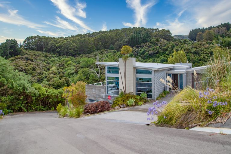 Photo of property in 6 Langlois Lane, Akaroa, 7520