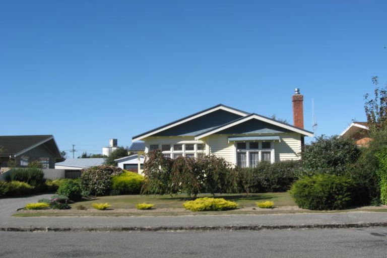 Photo of property in 67 Rhodes Street, Waimate, 7924