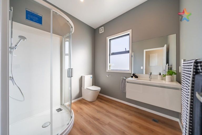 Photo of property in 380b Cambridge Terrace, Naenae, Lower Hutt, 5011