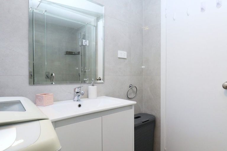 Photo of property in 71 Casuarina Road, Half Moon Bay, Auckland, 2012