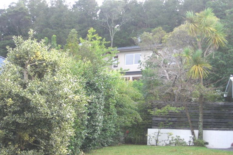 Photo of property in 11 Mappin Place, Chatswood, Auckland, 0626