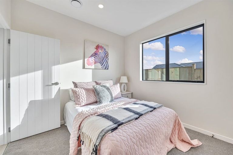 Photo of property in 2 Hoete Way, Tuakau, 2121