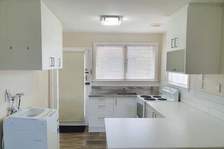 Photo of property in 2/60 Avalon Street, Richmond, Christchurch, 8013