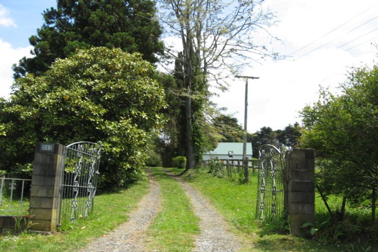 Photo of property in 231 Riverhead Road, Kumeu, 0892