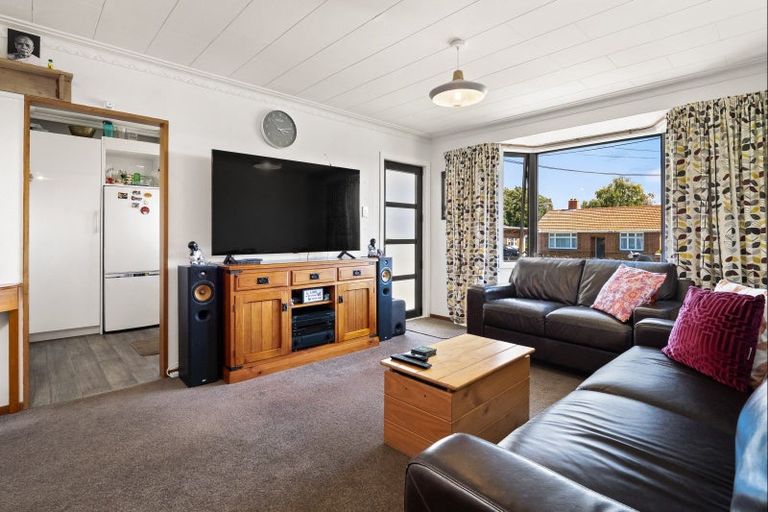 Photo of property in 17 Argyle Street, Mornington, Dunedin, 9011