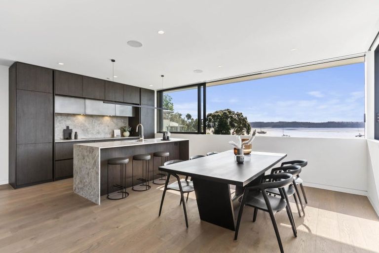 Photo of property in 73 West End Road, Westmere, Auckland, 1022