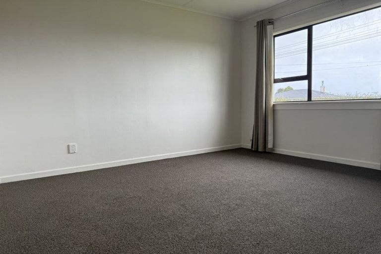 Photo of property in 14 Adventure Street, Marfell, New Plymouth, 4310