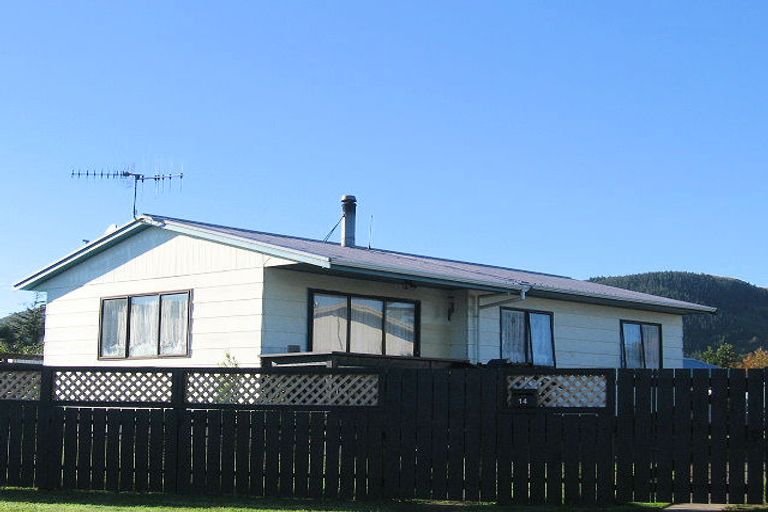 Photo of property in 14 Pukeko Street, Paraparaumu, 5032