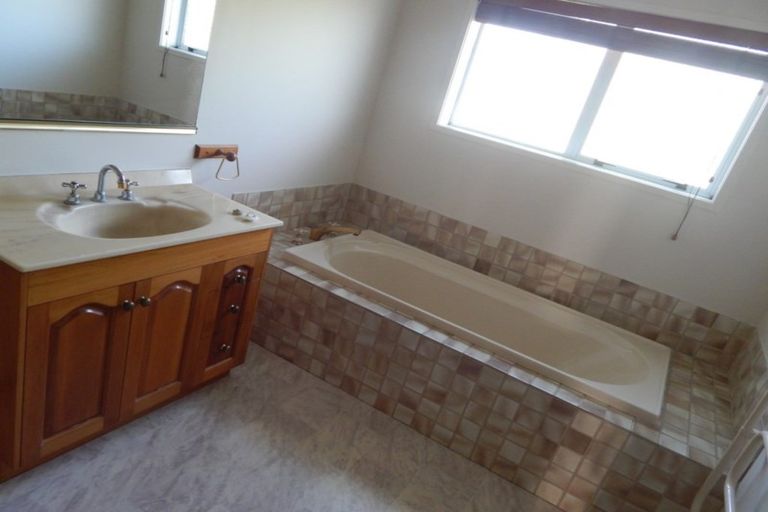 Photo of property in 26 Mark Place, Lynmore, Rotorua, 3010