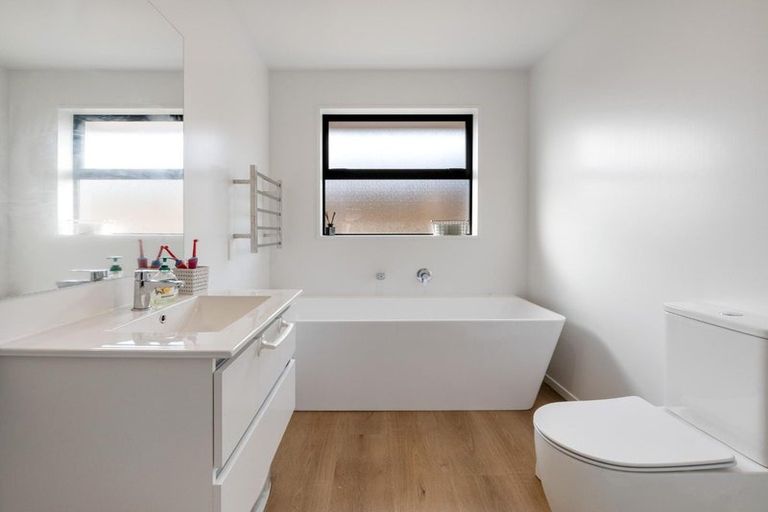 Photo of property in 14 Ned Place, Halswell, Christchurch, 8025