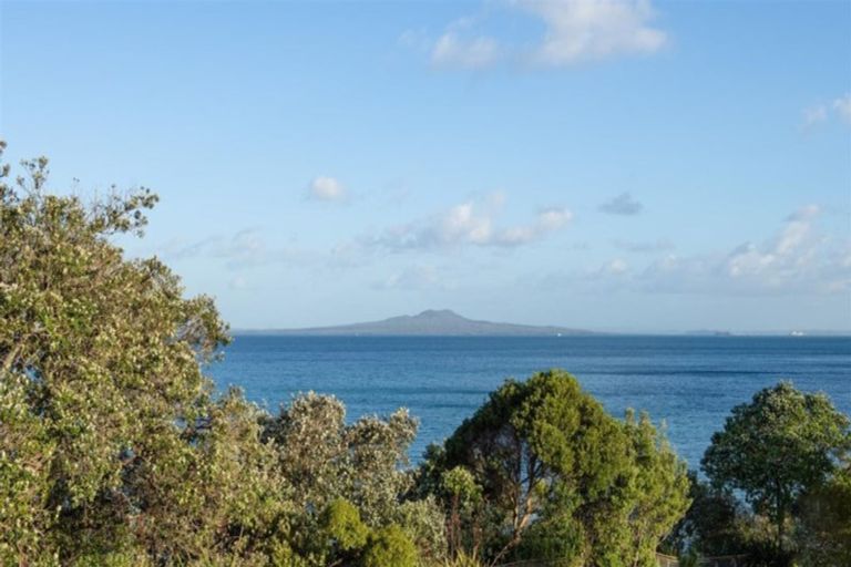 Photo of property in 45b Hyde Road, Rothesay Bay, Auckland, 0630