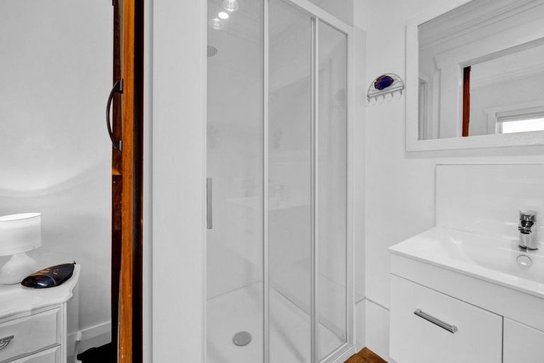 Photo of property in 18 Albion Street, Hawera, 4610