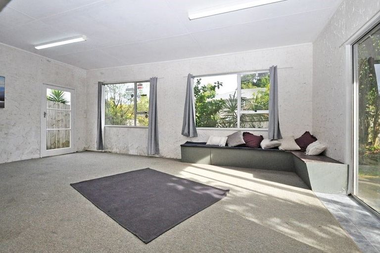 Photo of property in 19 Matama Road, Glen Eden, Auckland, 0602