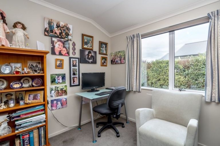 Photo of property in 2 Sam Meads Way, Greytown, 5712