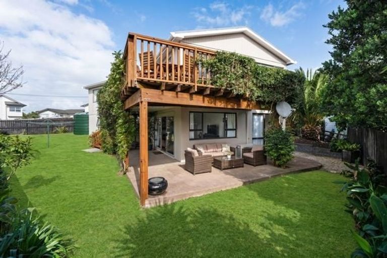 Photo of property in 820 Whangaparaoa Road, Manly, Whangaparaoa, 0930