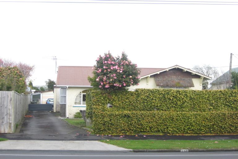 Photo of property in 296 Carrington Street, Vogeltown, New Plymouth, 4310