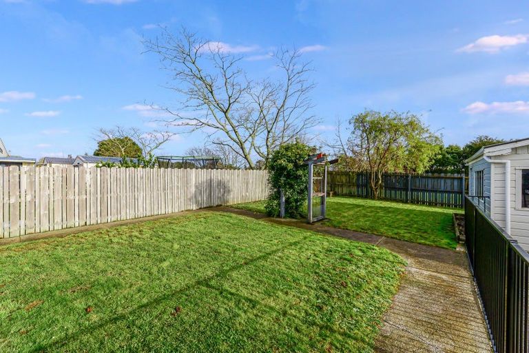 Photo of property in 37 Balmerino Crescent, Pukete, Hamilton, 3200