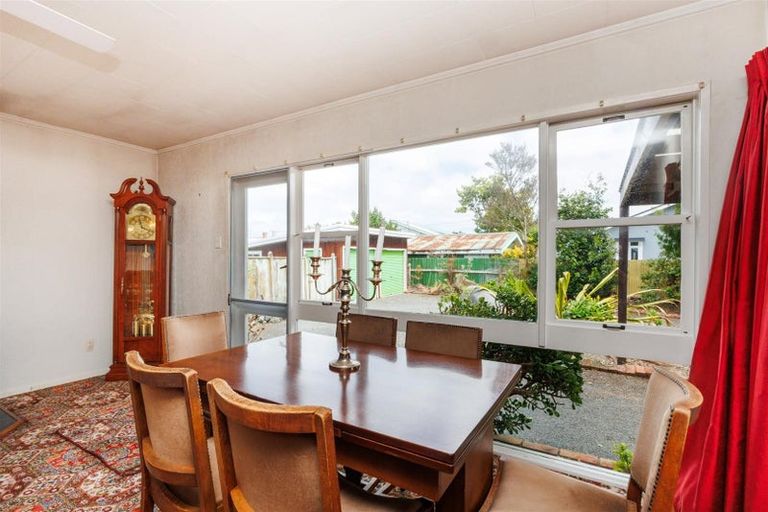 Photo of property in 37 Follett Street, Marton, 4710