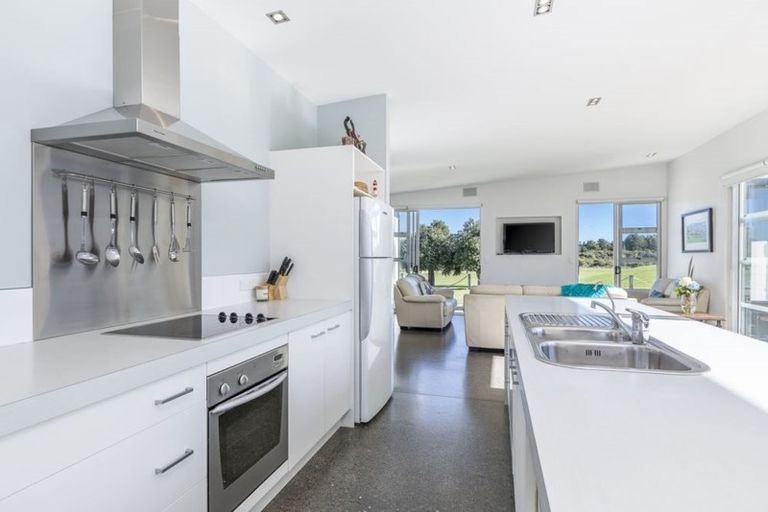 Photo of property in 152 Mangatawhiri Road, Omaha, Warkworth, 0986