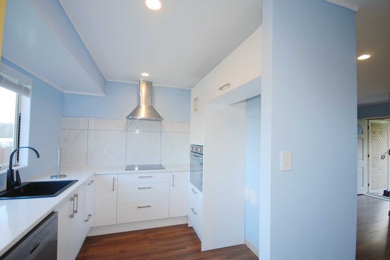 Photo of property in 26 Legacy Drive, Henderson, Auckland, 0612