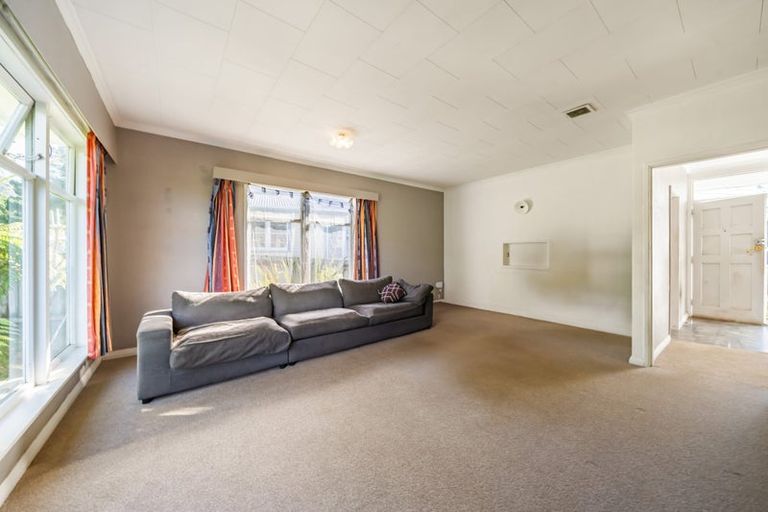 Photo of property in 26-26a Amundsen Grove, Stokes Valley, Lower Hutt, 5019