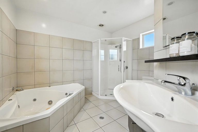 Photo of property in 16a Winton Street, St Albans, Christchurch, 8014