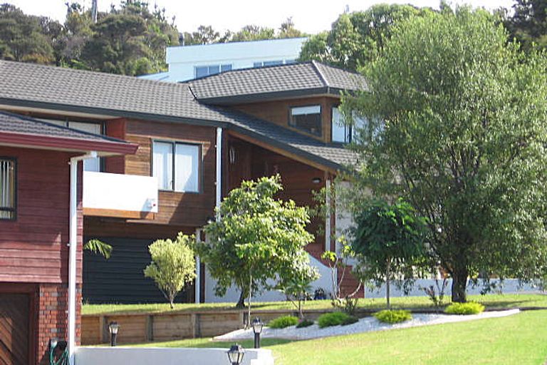 Photo of property in 11 Highwood Grove, Torbay, Auckland, 0630