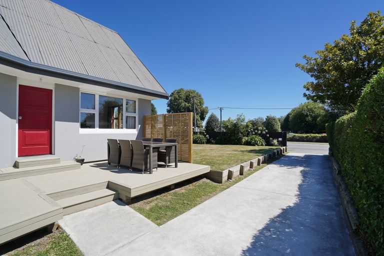 Photo of property in 80 Avonhead Road, Avonhead, Christchurch, 8042