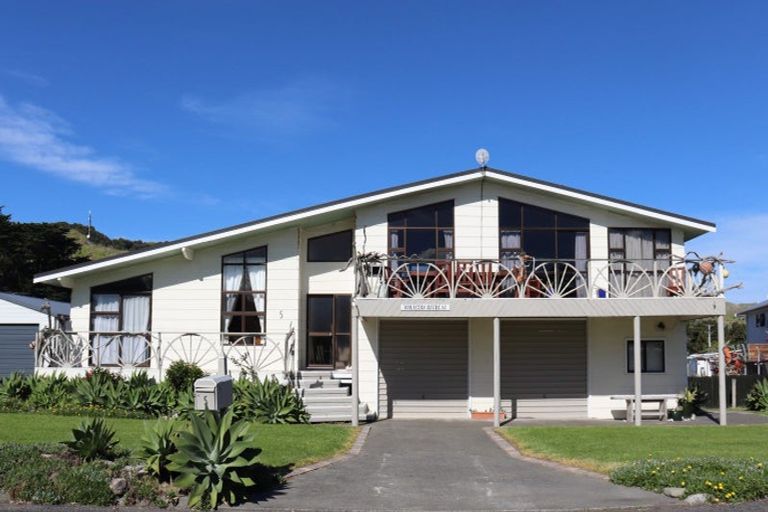 Photo of property in 5 Bill Nolan Place, Mahia, 4198