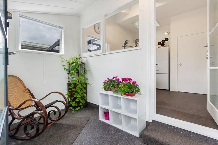 Photo of property in 3/522 Te Atatu Road, Te Atatu Peninsula, Auckland, 0610