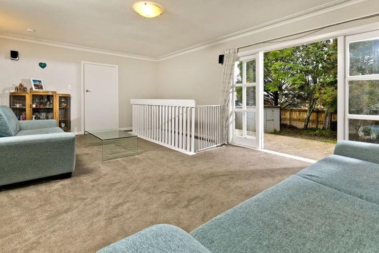 Photo of property in 1/123 Millbrook Road, Sunnyvale, Auckland, 0612