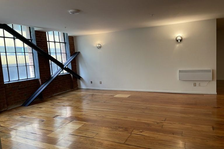 Photo of property in Bond Store Apartments, 8h Egmont Street, Te Aro, Wellington, 6011