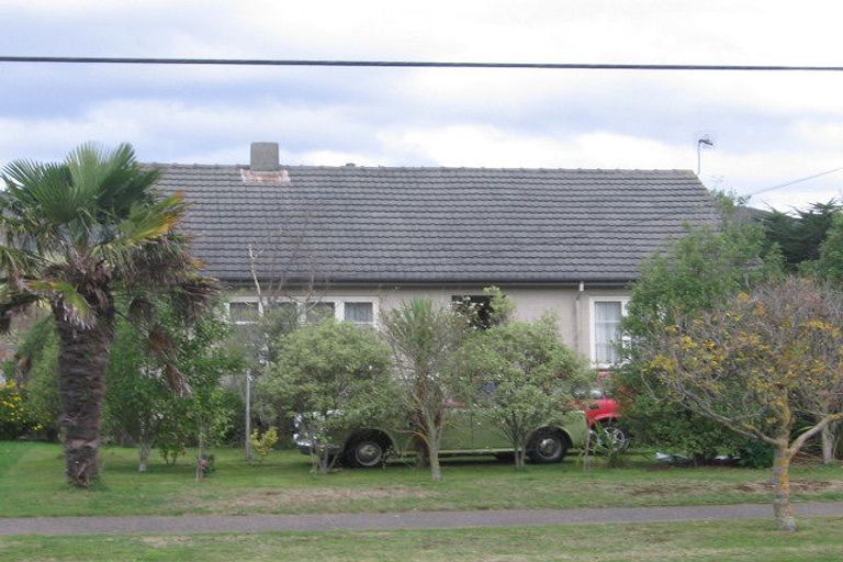 Photo of property in 126 Reynolds Street, Taita, Lower Hutt, 5011