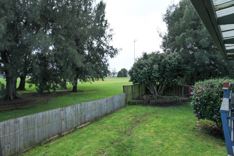 Photo of property in 21 Crescent Court, Melville, Hamilton, 3206