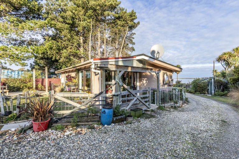 Photo of property in 53 Awarua Bay Road, Awarua Plains, Invercargill, 9877