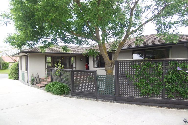 Photo of property in 13 Townshend Crescent, Halswell, Christchurch, 8025