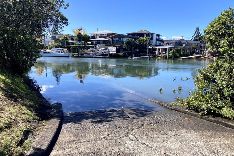 Photo of property in 1/3 Inga Road, Milford, Auckland, 0620