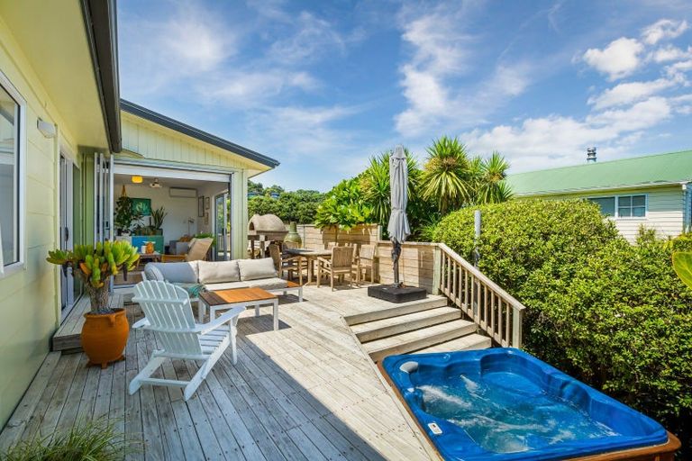 Photo of property in 6 Edwin Mitchelson Road, Muriwai, Waimauku, 0881