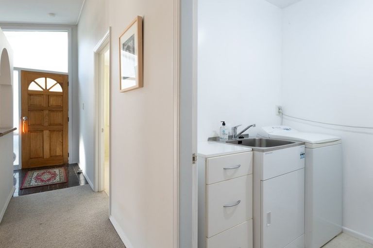 Photo of property in 18 Seaview Crescent, Picton, 7220