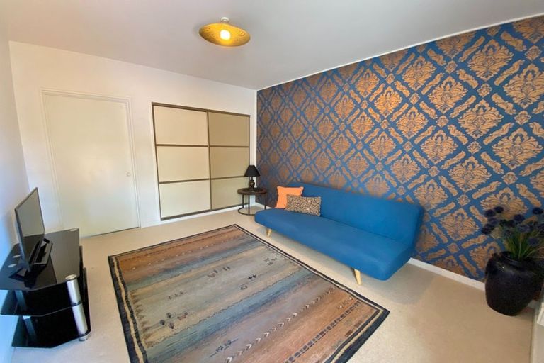 Photo of property in 7 Oakford Close, Riccarton, Christchurch, 8011